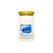 Almarai Cheddar Taste Cheese Gold, 120g/Natural cheese