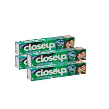 Closeup Triple Fresh Formula Menthol Fresh Toothpaste, 4x75ml